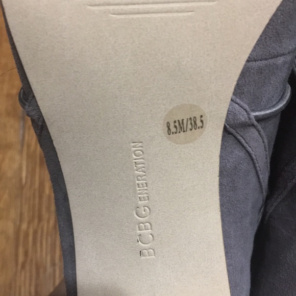 BCBG shoes 8.5 - Picture 7 of 12